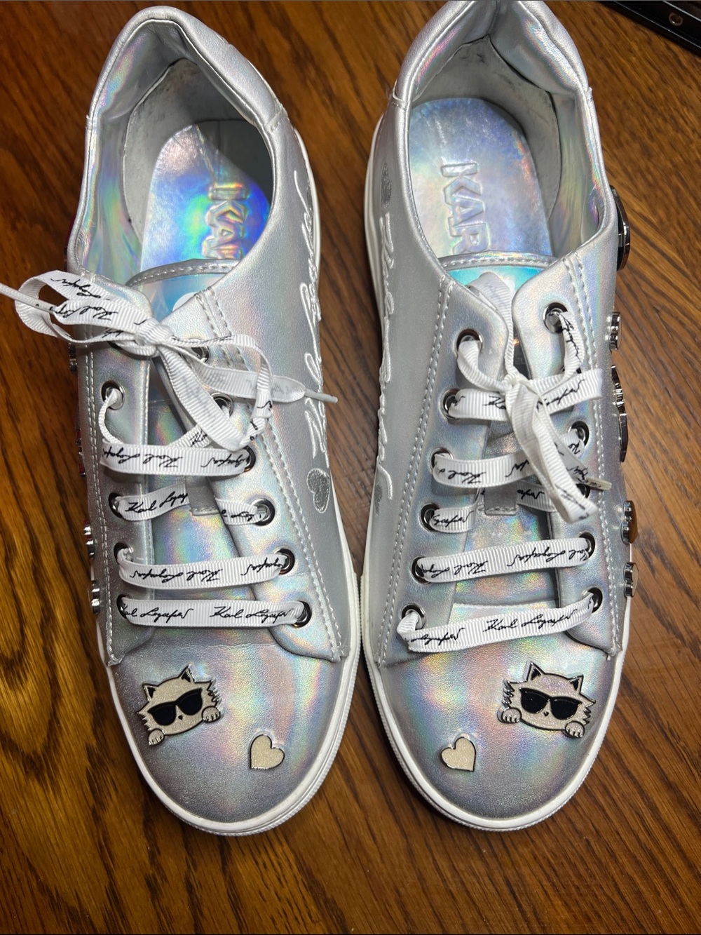 Karl Lagerfeld Iridescent Silver Low-Top Sneakers with Cat & Heart Patches